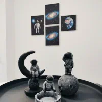 دکوری مجسمه فضانورد