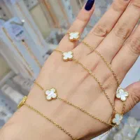 بدلیجات ارایشی عطر|آرایشی، بهداشتی، درمانی|فولادشهر, A6|دیوار