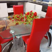 میز به فروش می‌رسد