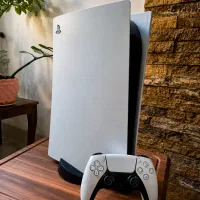 PS5  بدون کار کرد بسیار تمیز با دسته اصلی