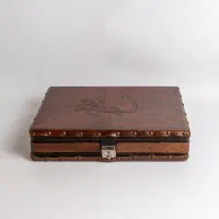 دیوان حافظ تمام چرم قلمکاری نفیس رحلی(۲/۰۵)فخررازی|کتاب و مجله ادبی|تهران, بهارستان|دیوار