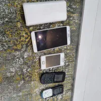 گوشی و پاور بانک
