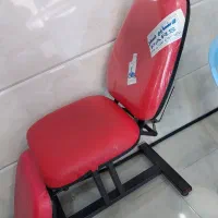 صندلی اصلا آرایشگاه زنانه کاملا سالم