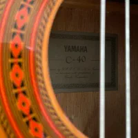 گیتار یاماها c40|گیتار، بیس، امپلیفایر|نکا, |دیوار