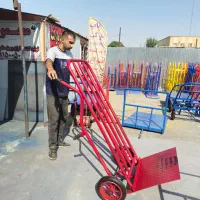 اهنگر جوشکار کارگر ماهر در جوشکاری اهنگری(جای خواب