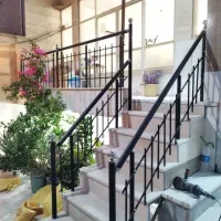 نرده استیل(مشکی یراق‌ طلایی و نقره ای)