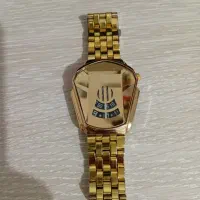 ساعت بسیار زیبا جذاب