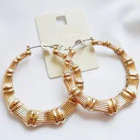 گوشواره تمام حلقه‌ای مدل طلایی جذاب