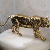 مجسمه برنجی