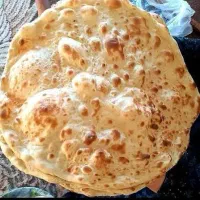 نان تنوری خانگی و گرم