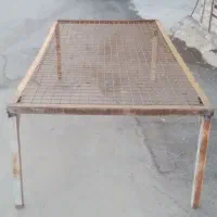 تخت آهنی سنگین