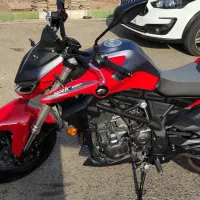 یک دستگاه موتور بنلی