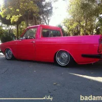 راننده با وسیله جهت پخش مواد غذایی