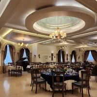 استخدام انباردار و سالن‌کار رستوران