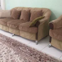 مبل . راحتی. مبلمان.  میز عسلی.  کاناپه