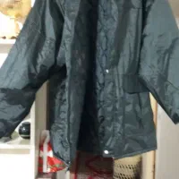 کاپشن بادگیر نو با کلاه|لباس|صدرا-فارس, فاز ۱|دیوار