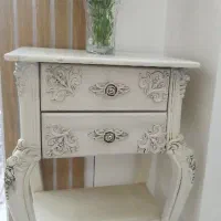 میز گرام و تلفن