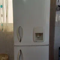 یخچال امرسان  دارای سه طبقه یخچال وچهارطبقه فریزر