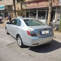 جیلی Emgrand 7 دنده‌ای، مدل ۲۰۱۳|خودرو سواری و وانت|اراک, |دیوار