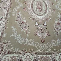 دوعدد فرش گردویی سالم به فروش می‌رسد.