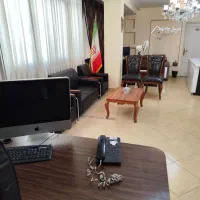 دفتر کار تمام وقت اختصاصی ، با وسایل