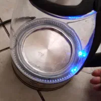 کتری برقی شیشه پیرکس چراغدار در حد خیلی نو|قوری، کتری، قهوهساز دستی|کرج, فاز ۴ مهرشهر|دیوار