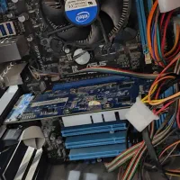 کیس کامپیوتر  core i3 رم 4 گرافیک 1|رایانه رومیزی|مبارکه, |دیوار