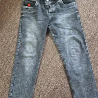 شلوار جین پسرونه در حدنو