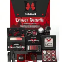 همکار خانم برای تولید محتوا و فیلم برداری