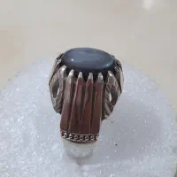 انگشتر عقیق کلاهدار با رکاب دست ساز