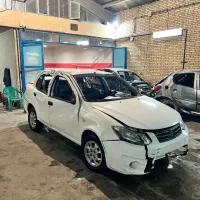 ساینا تصادفی مدل 1400|خودرو سواری و وانت|شیراز, ریشمک|دیوار