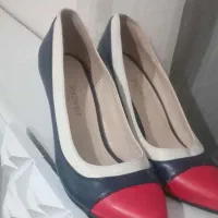 کفش زنانه سایز 38  رنگ مشکی وسرمه ای