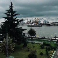 مسافرخانه-ویلا-اتاق-خانه-حیاط-پارکینگ-دلباز-سرسبز