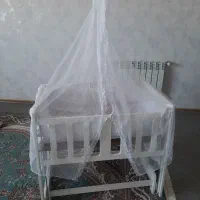 گهواره تخت کنار مادر