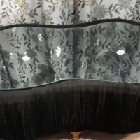 مبل سلطنتی و میز عسلی