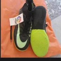 کفش فوتسالی