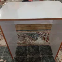 یک عدد میز کار