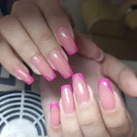 انواع کاشت ناخن|خدمات آرایشگری و زیبایی|مشکین‌دشت, |دیوار