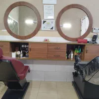 میز و صندلی آرایشگاه زنانه|آرایشگاه و سالنهای زیبایی|کردکوی, |دیوار