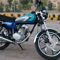 موتور۱۲۵سی سی تیزپرطرح ۲۰۰انجین بزرگ