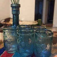 لیوان و گلدون شیشه ای قدیمی و نوستالژی