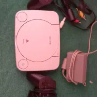 پلی استیشن در حد اکبند با تمام وسایل