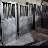 درب انباری و چهارچوب فلزی