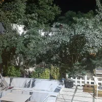 سرایدار باغچه در چهار باغ کرج