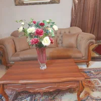 مبل راحتی وسلطنتی در حد نو