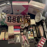 لوازم کاشت ناخن بهترین برندها در حد نو