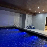 ویلا استخردار ساحلی شیک/مالکم