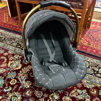 کریر نوزادی|کالسکه و لوازم جانبی|رشت, چله خانه|دیوار