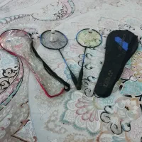 راکد بدمینتون یک جفت همراه دوتا توپه پر دار|ورزشهای توپی|اهواز, کوروش|دیوار