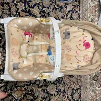 گهواره نینی لای لای وقابل تبدیل به صندلی غذا|تخت و صندلی بچه|اندیشه, اندیشه فاز ۵|دیوار